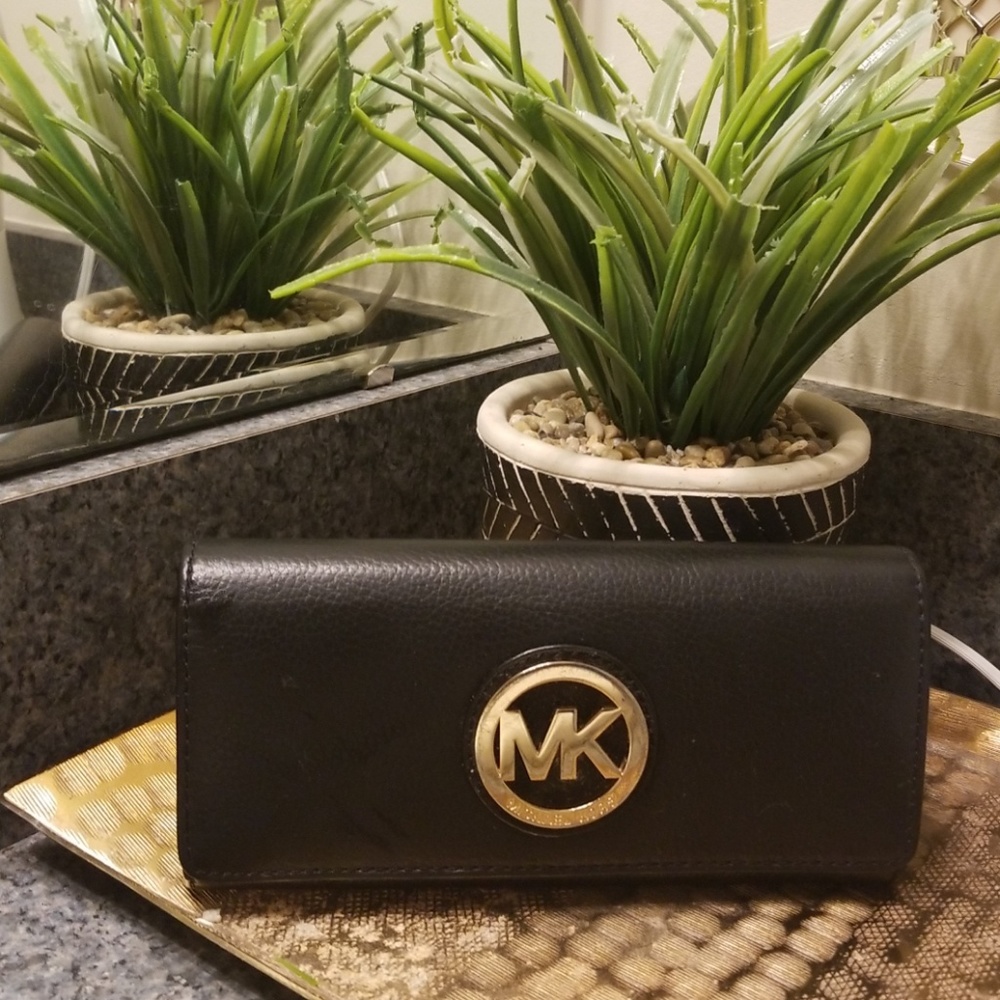 Michael Kors wallet